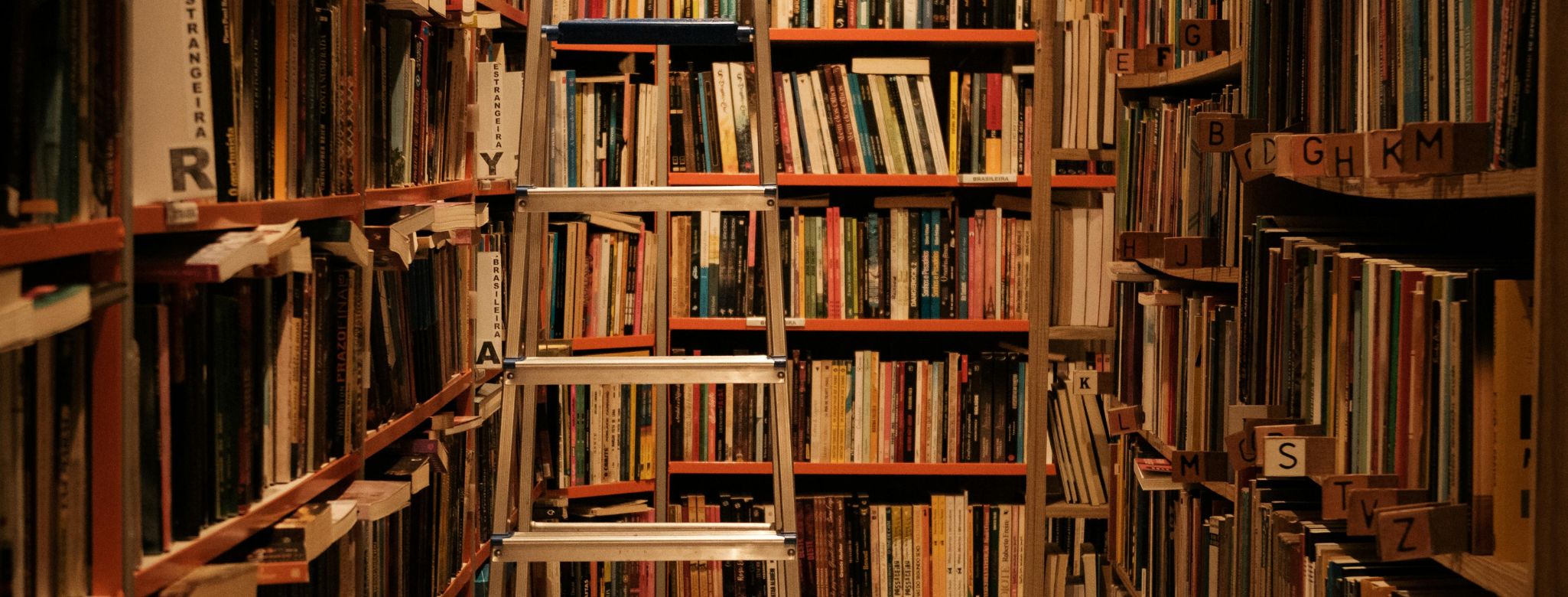 5 Essential Tango Books Every Dancer Should Read