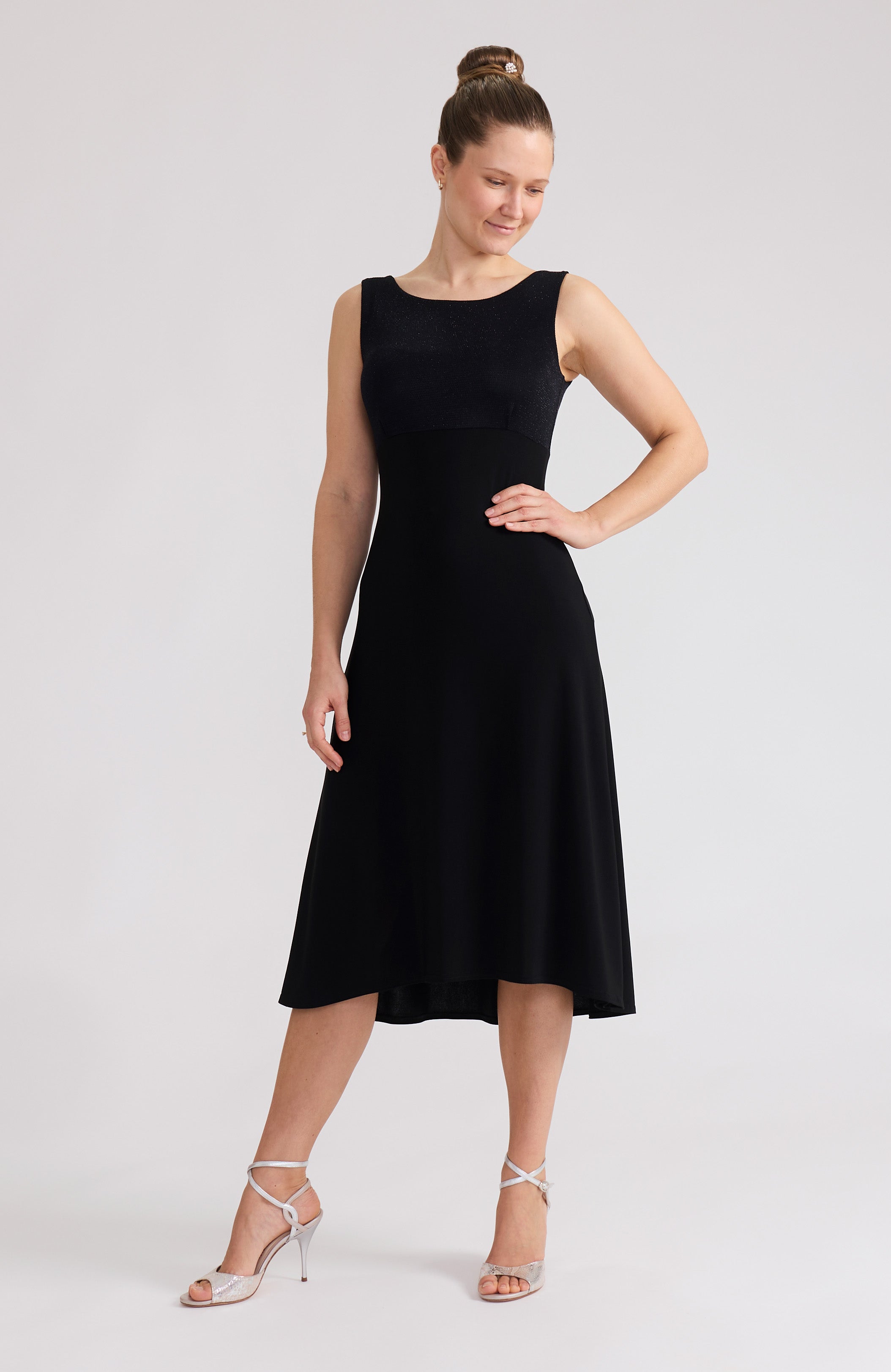 Funkelndes schwarzes A-Linien-Tango-Kleid – NOELIA