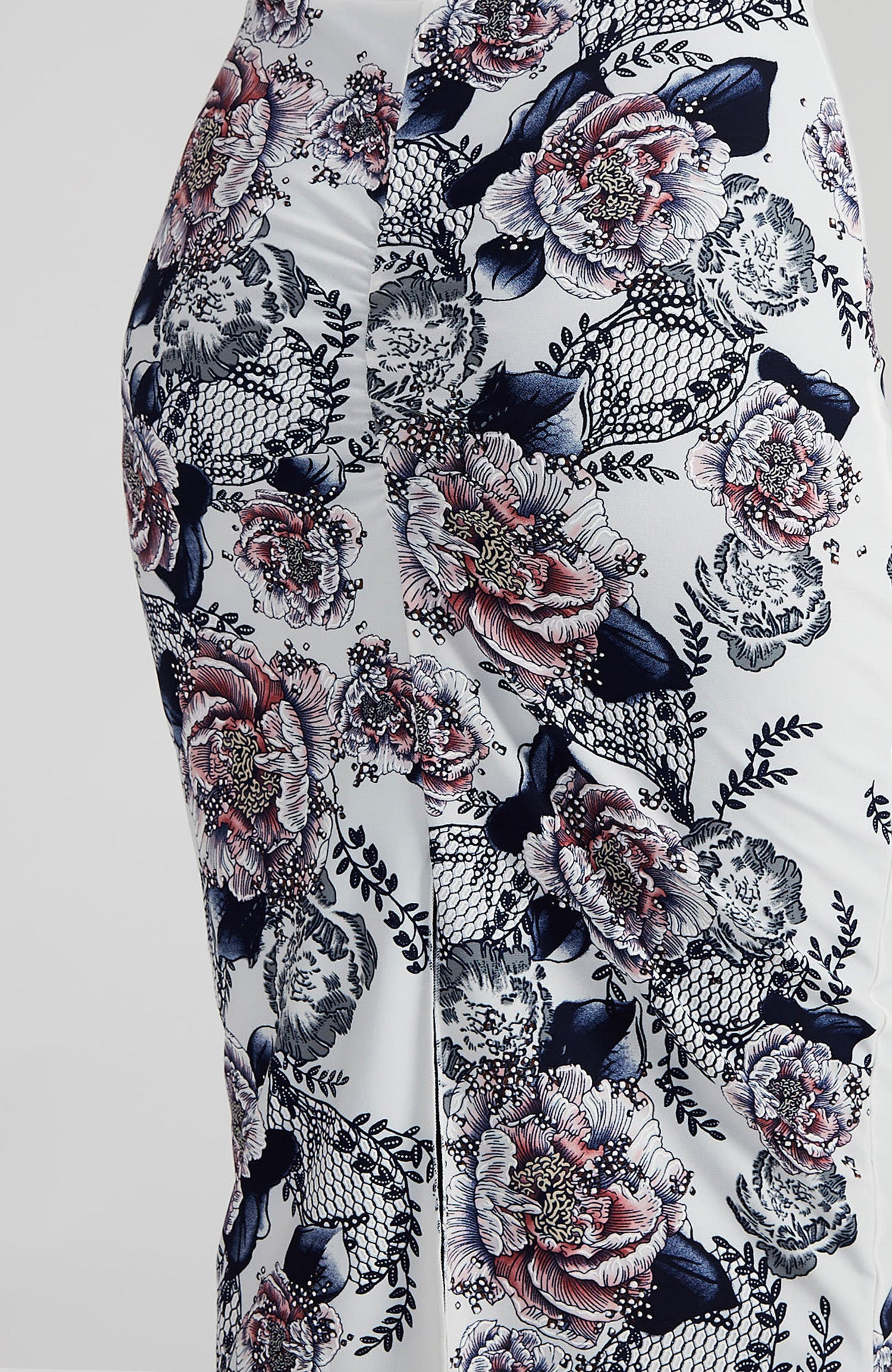 CLARISA Reversible Tango Skirt in Lace Florals & Black (Black Waist)