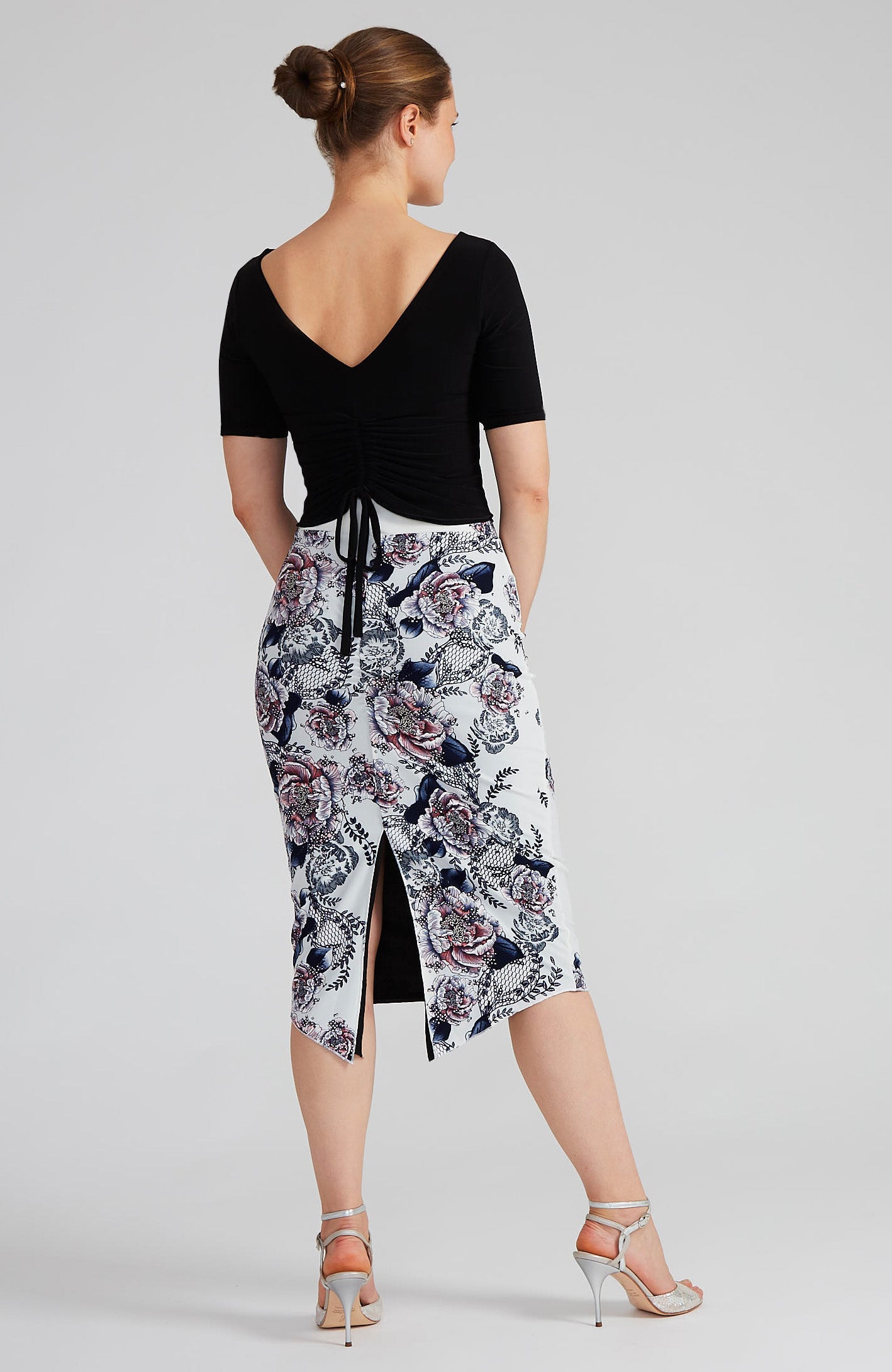 CLARISA Wendbarer Tangorock in Blumenprint & Schwarz