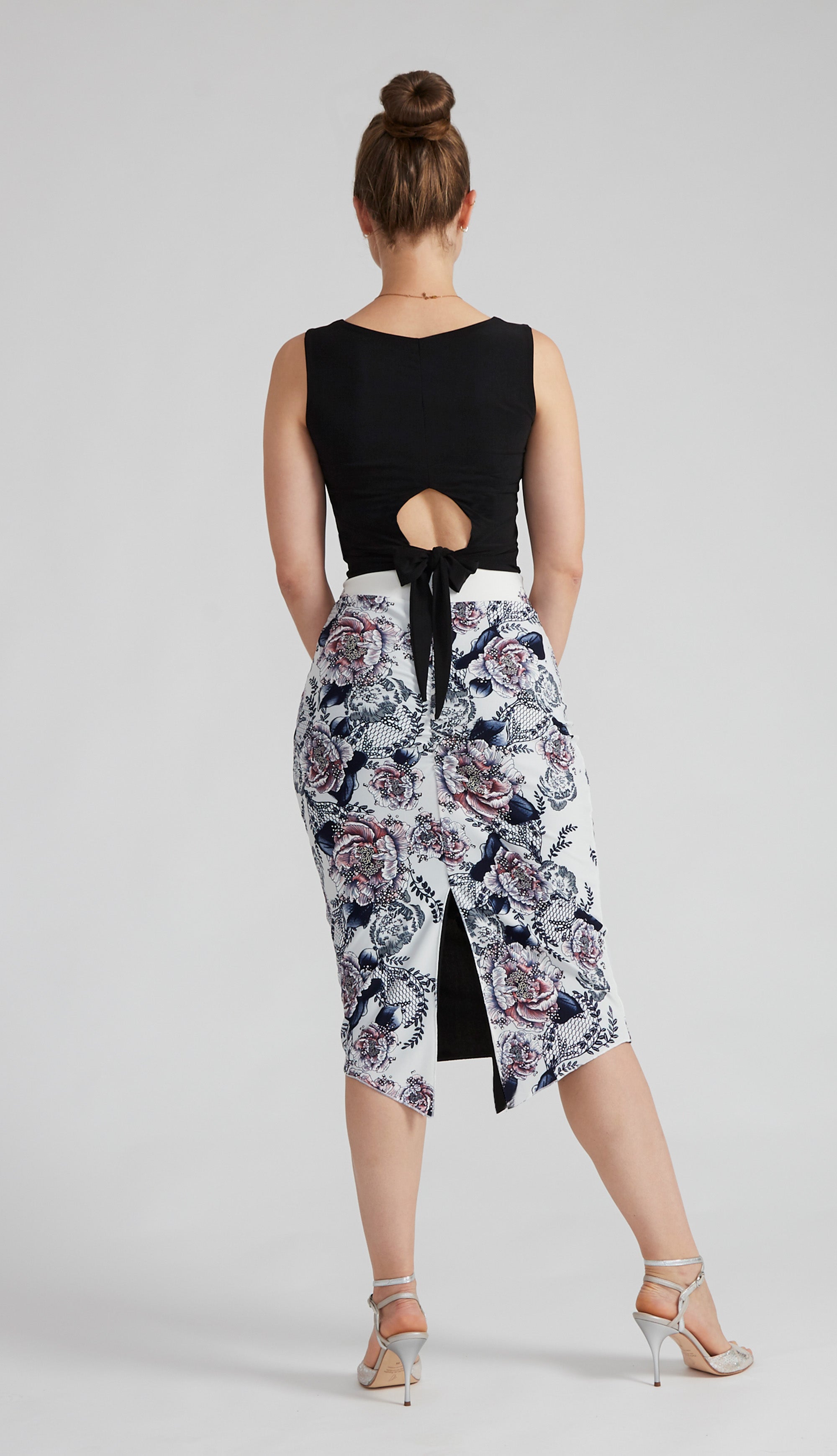 ZOE Crop-Top mit Fliege-Detail in Schwarz