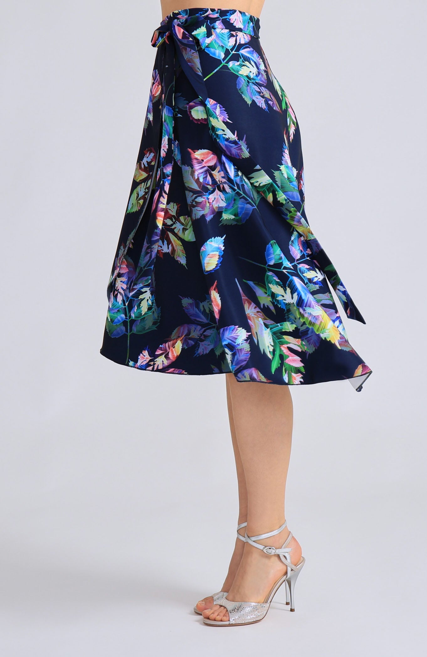 Tropical leaf print wrap tango skirt COCO in navy blue with a fluid drape.