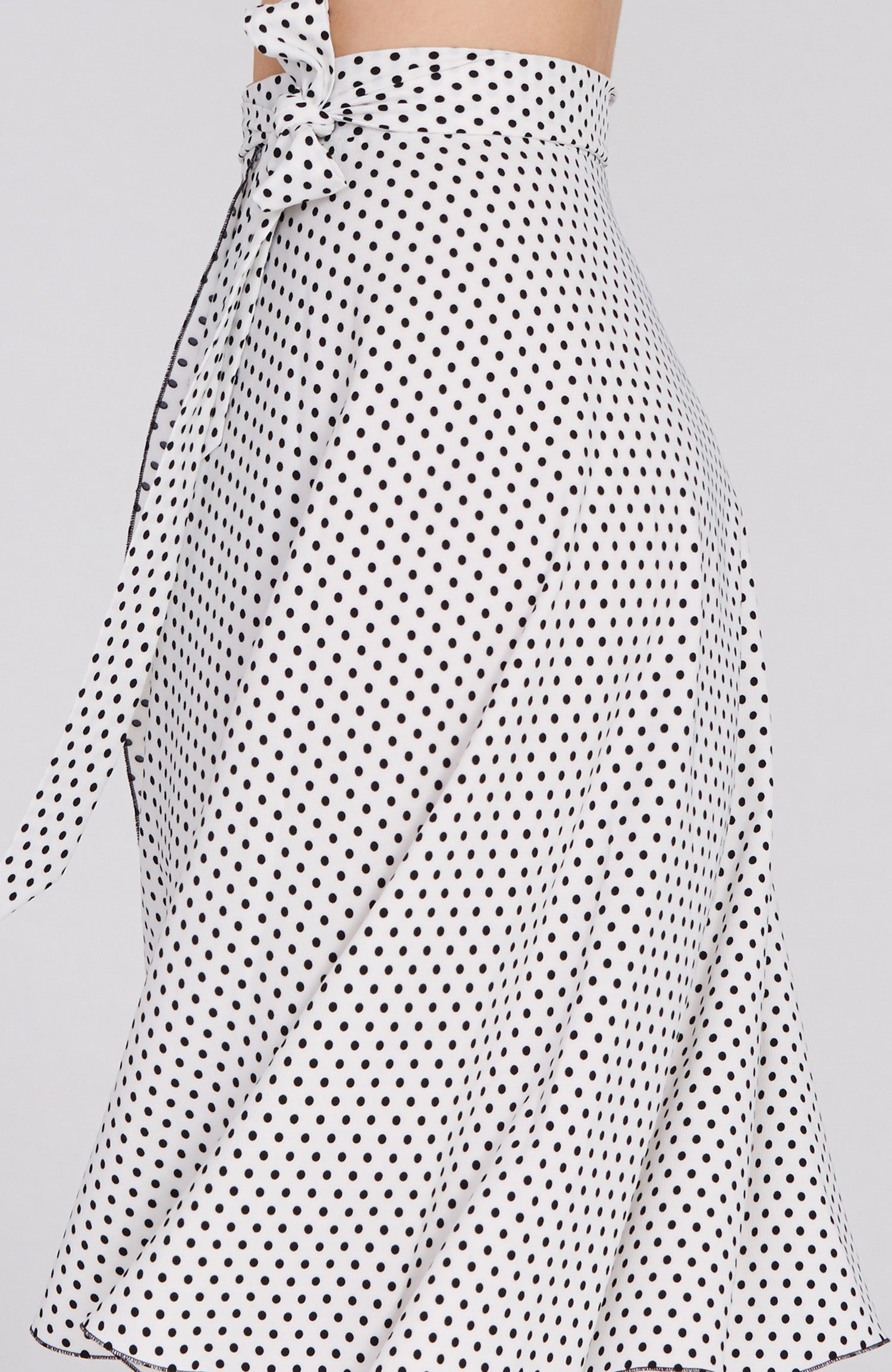 Jupe à pois COCO en noir et blanc classique