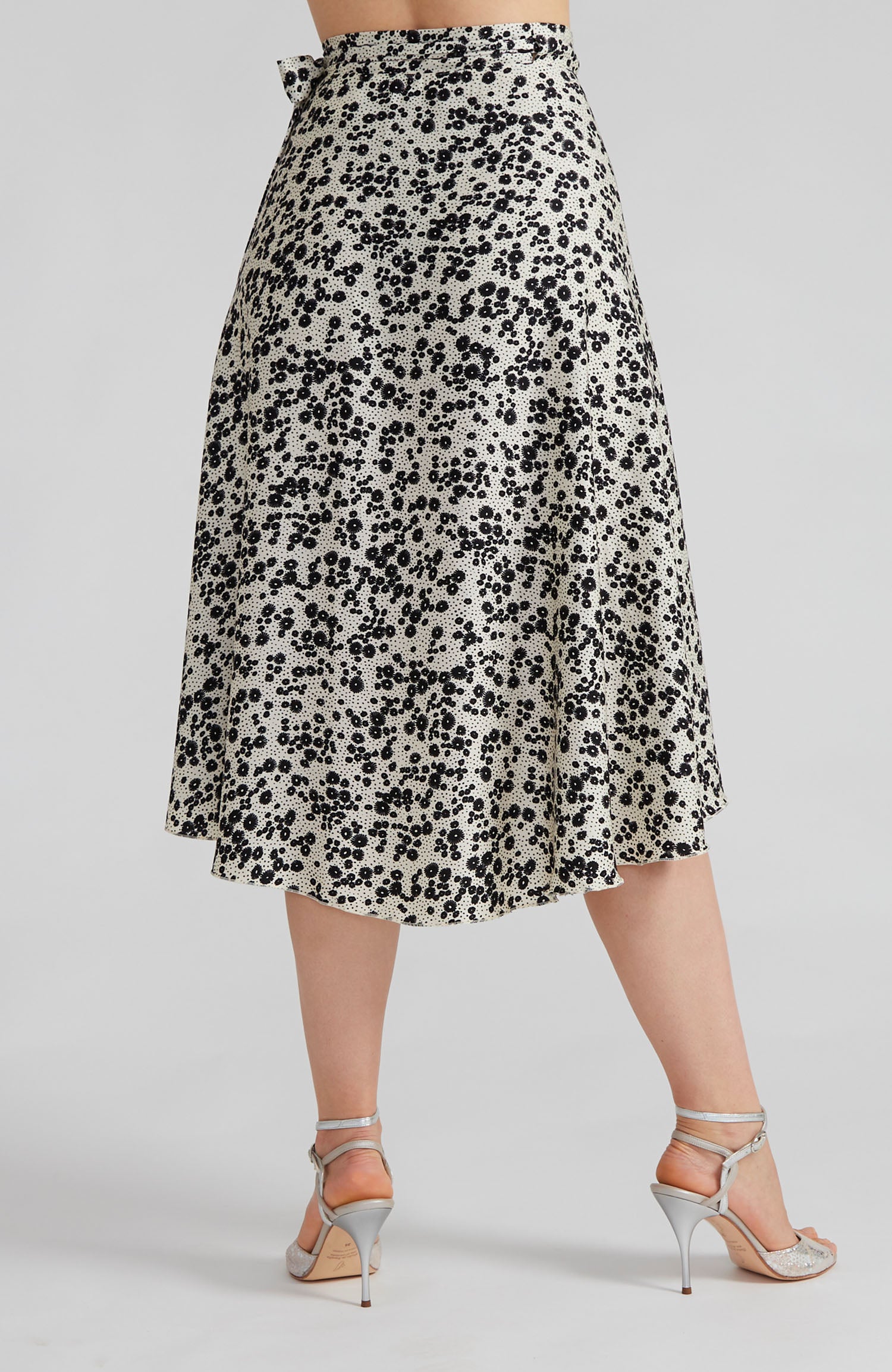 COCO Viscose Wrap Skirt in Noir Blossoms