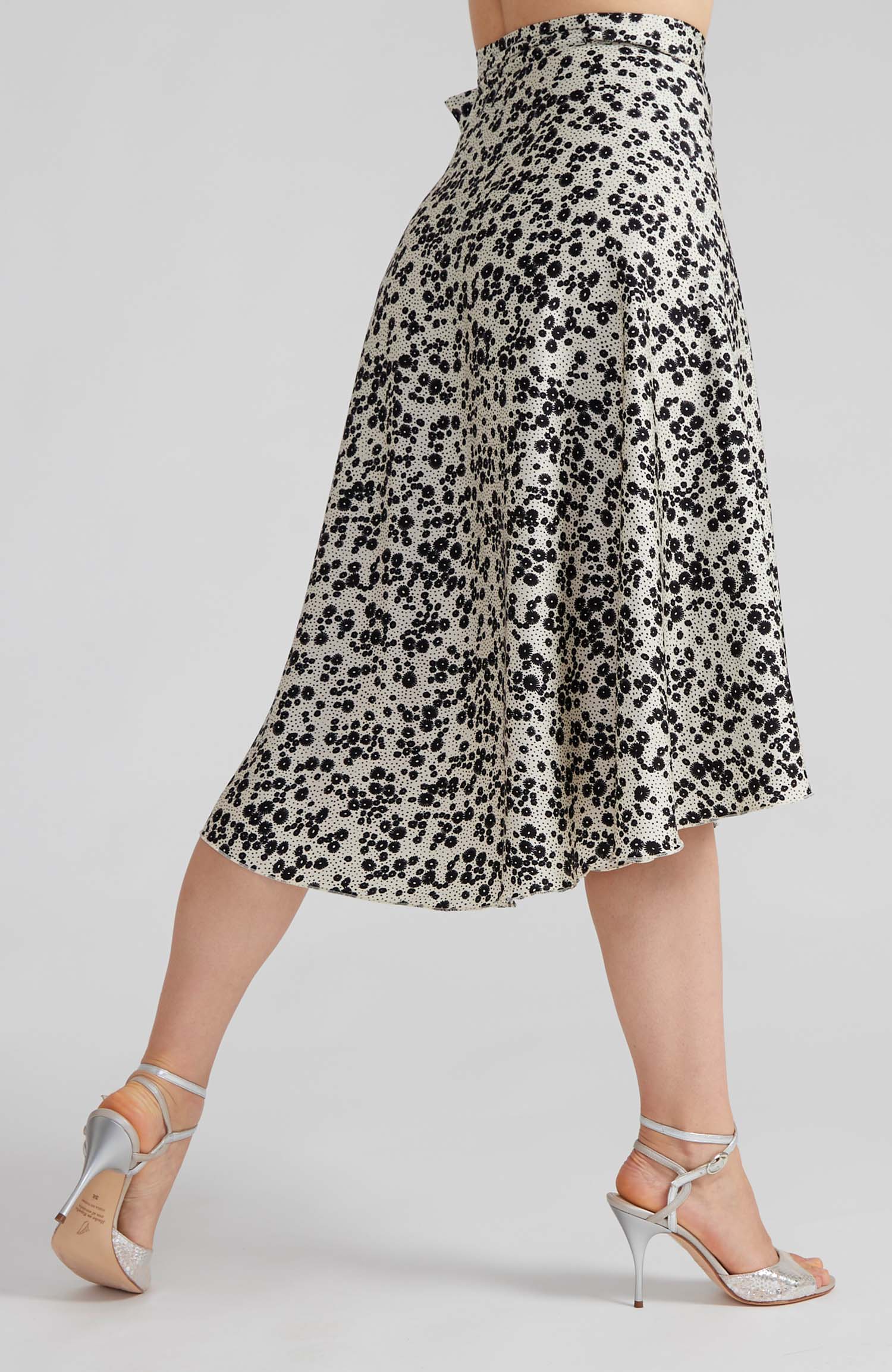 COCO Viscose Wrap Skirt in Noir Blossoms