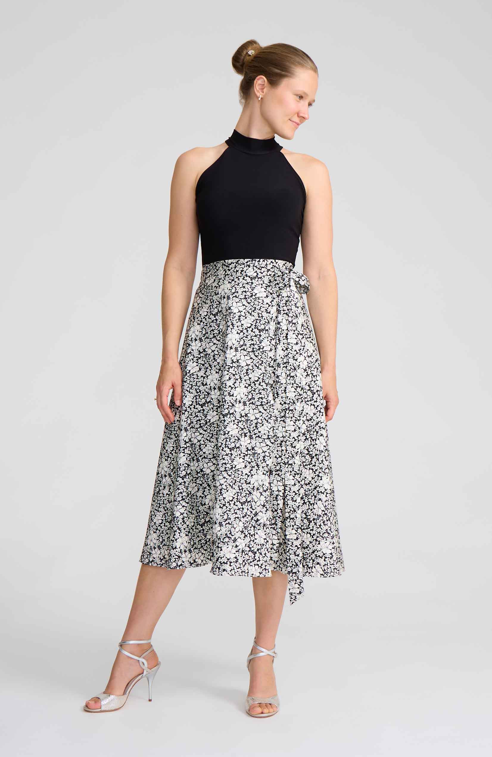Long Viscose Wrap Skirt in Ink Blossoms – GINA