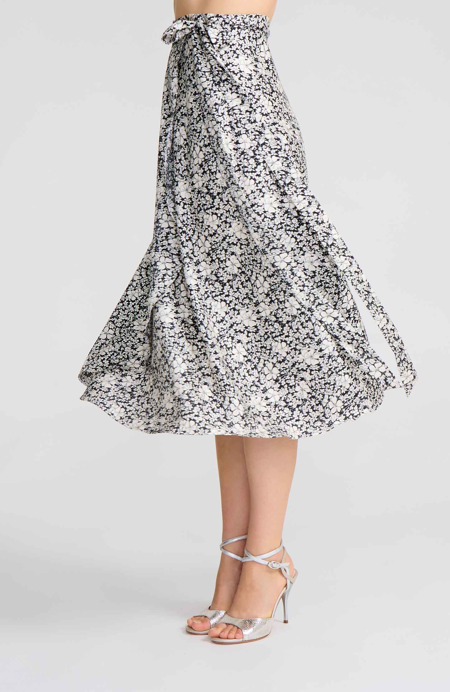 Long Viscose Wrap Skirt in Ink Blossoms – GINA