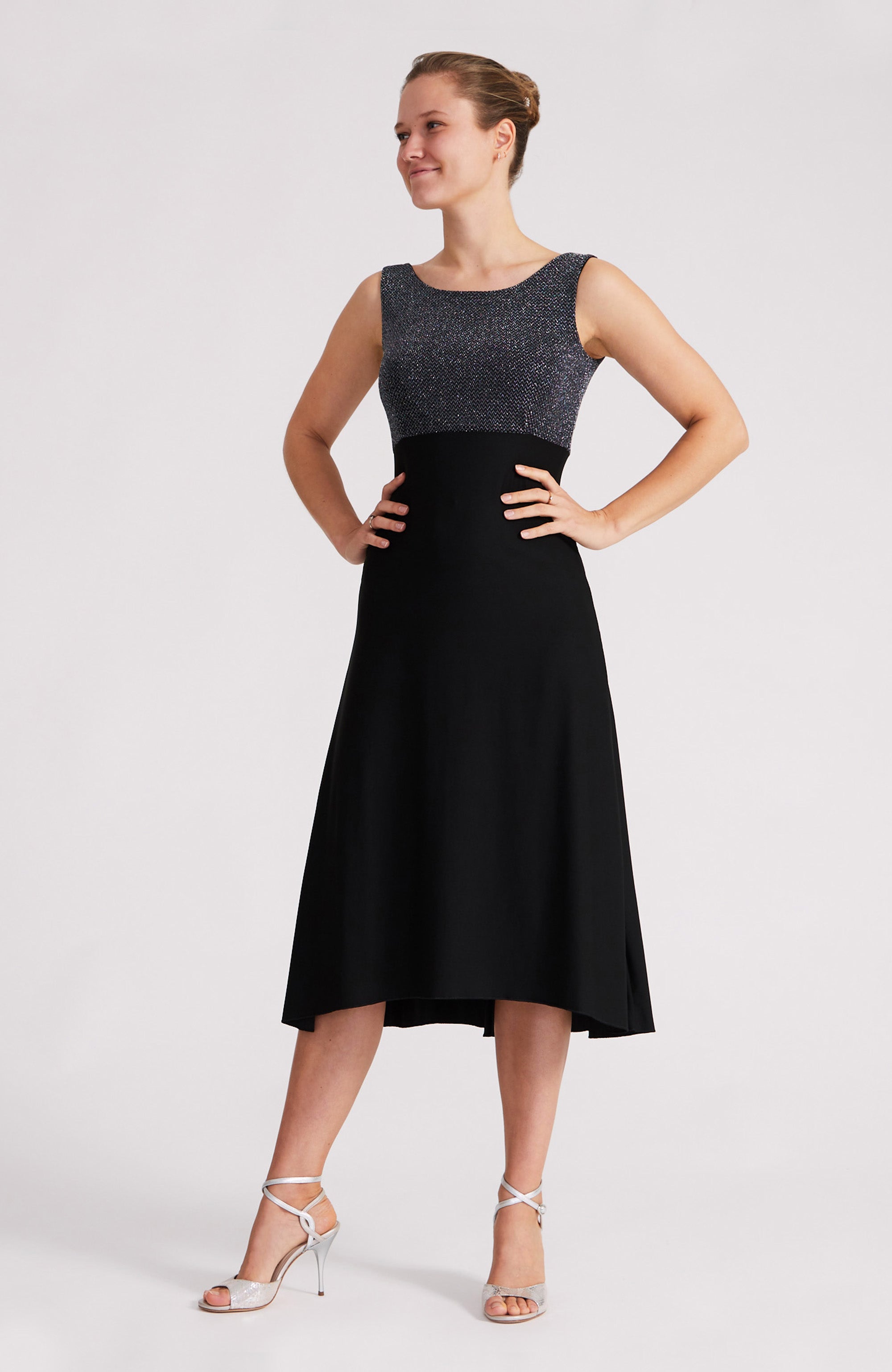 NOELIA A-Linien-Tangokleid in Silber &amp; Schwarz