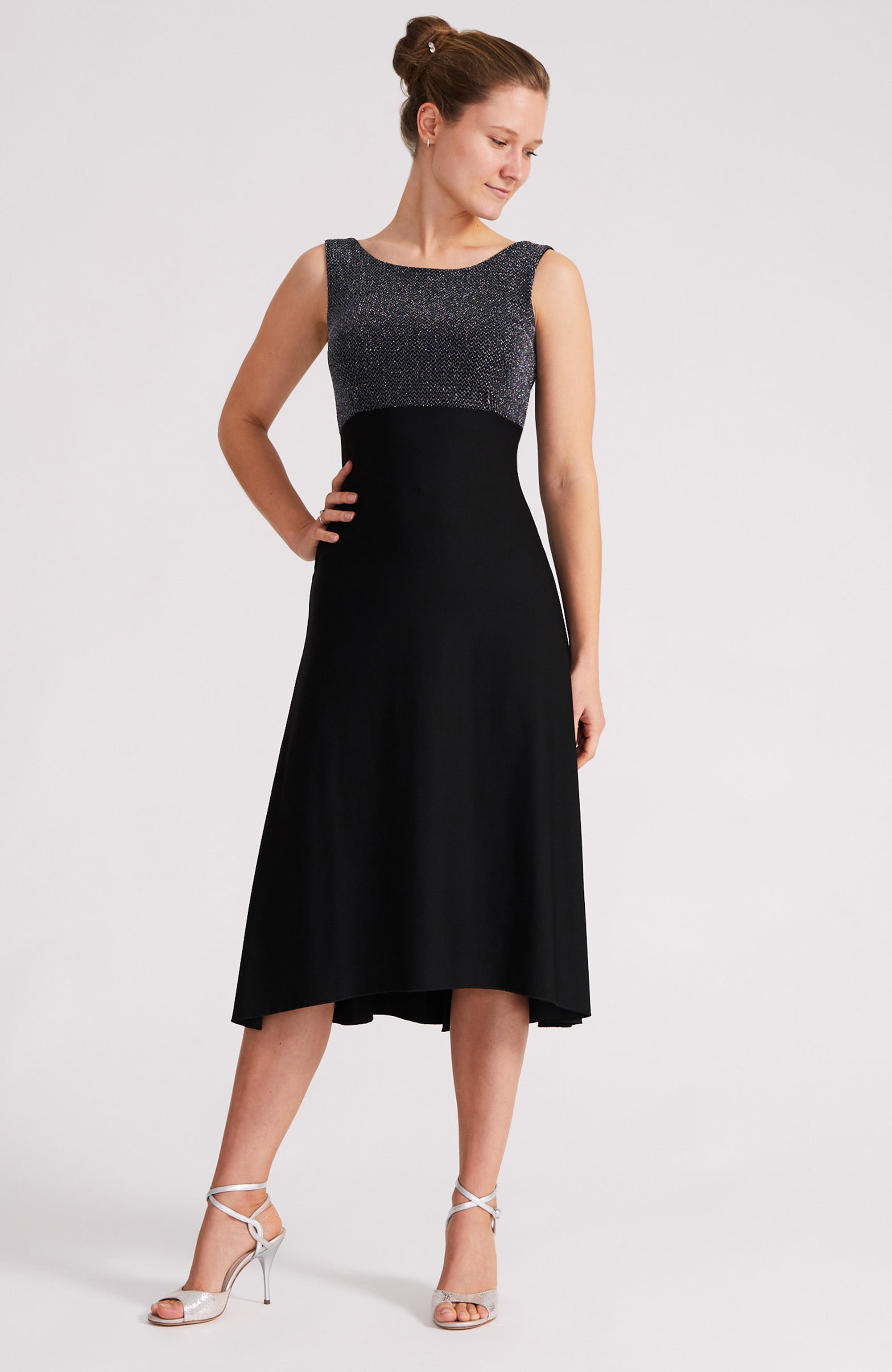NOELIA A-Linien-Tangokleid in Silber &amp; Schwarz