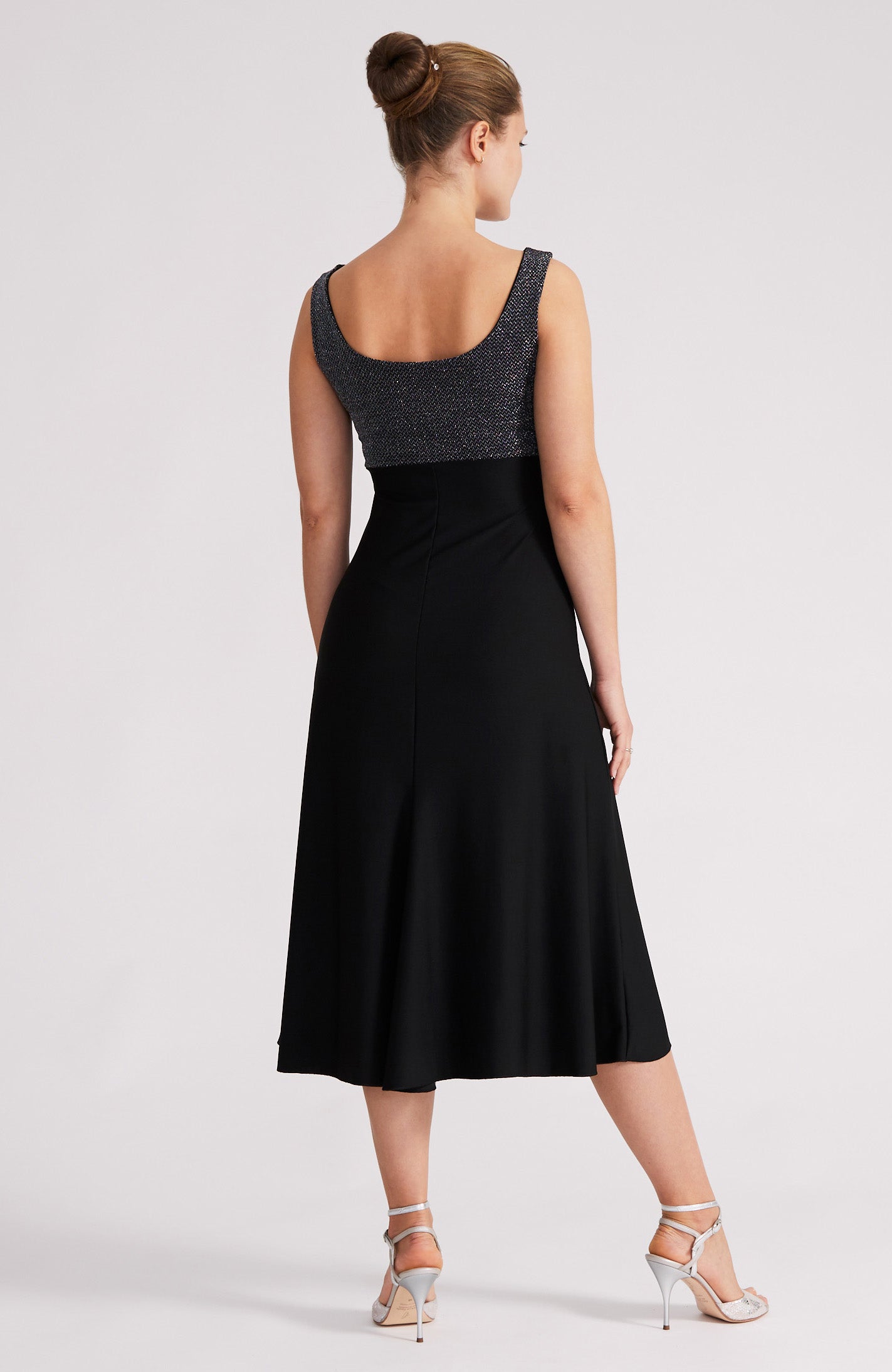 NOELIA A-Linien-Tangokleid in Silber &amp; Schwarz