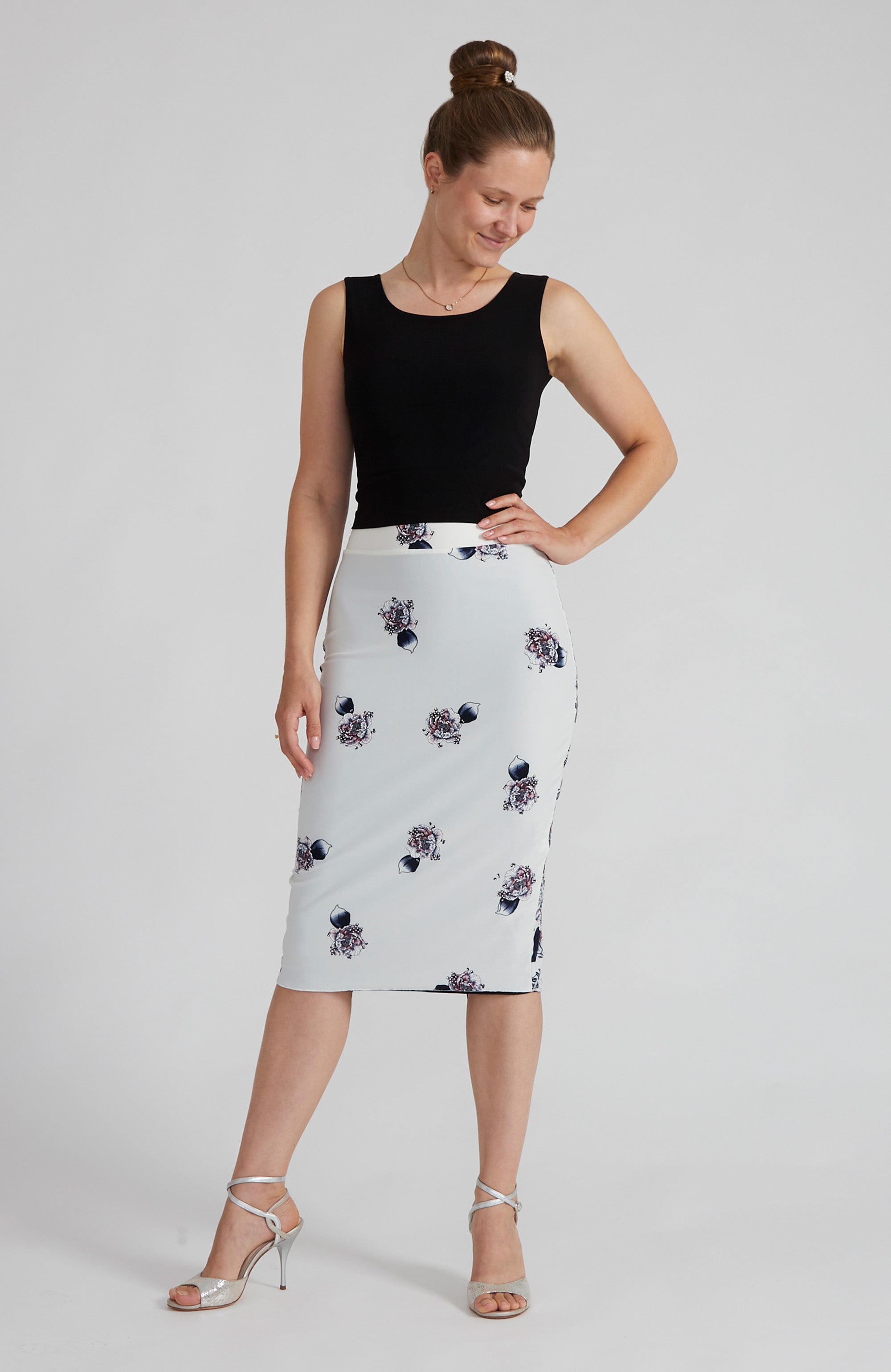 CLARISA Wende-Tango-Rock mit Spitzenblumen-Muster
