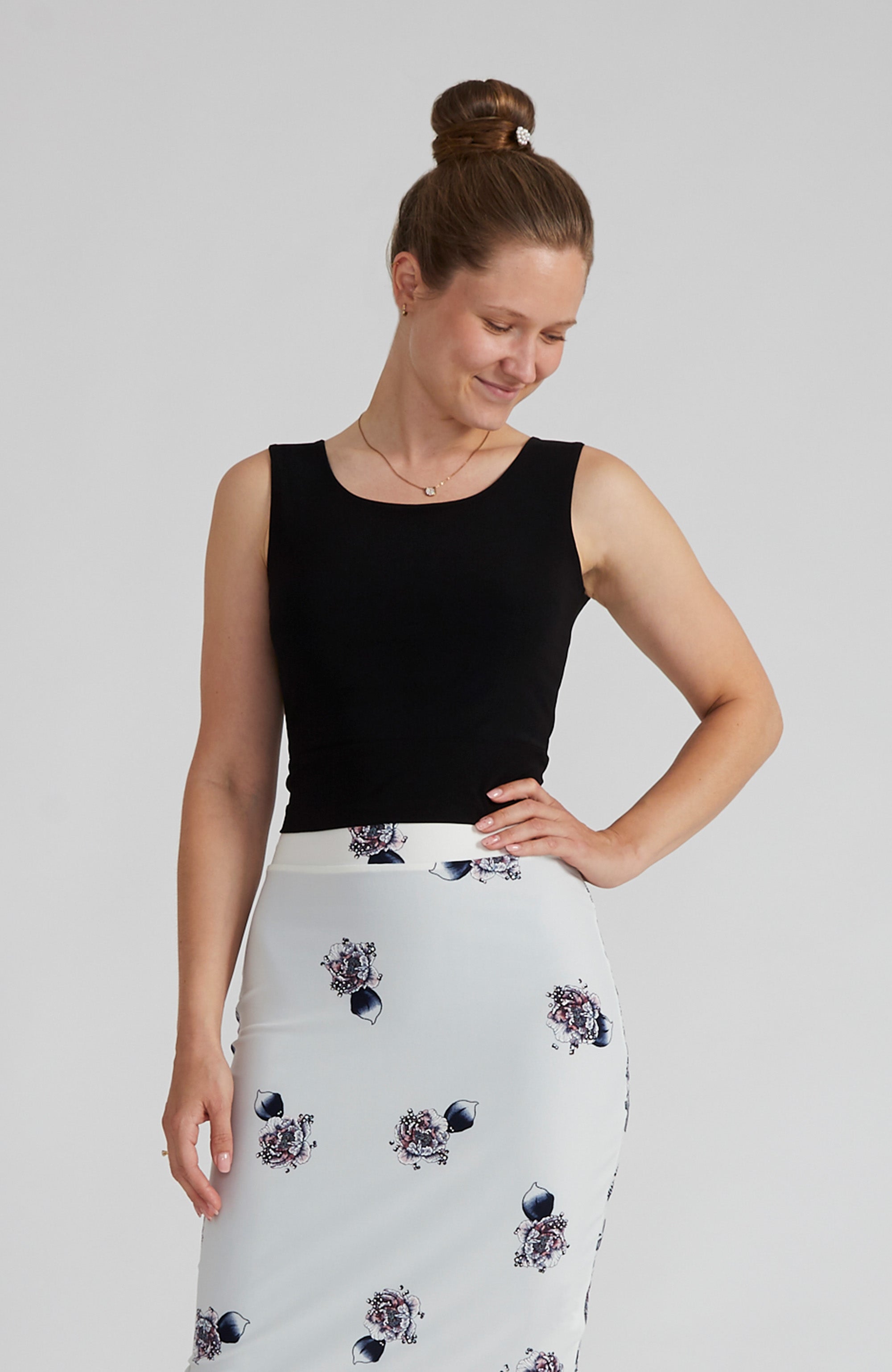 ZOE Crop-Top mit Fliege-Detail in Schwarz
