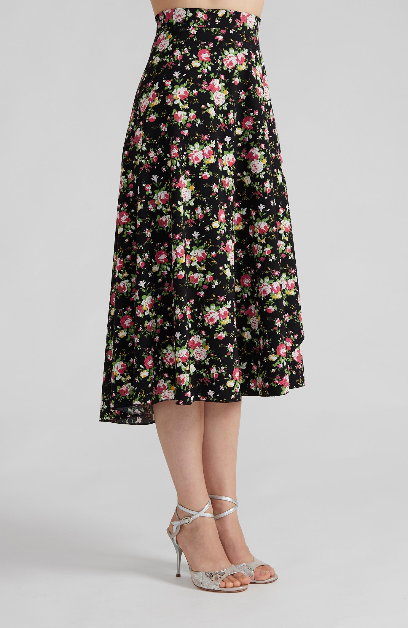 GINA jupe longue portefeuille à motifs de roses sur fond noir